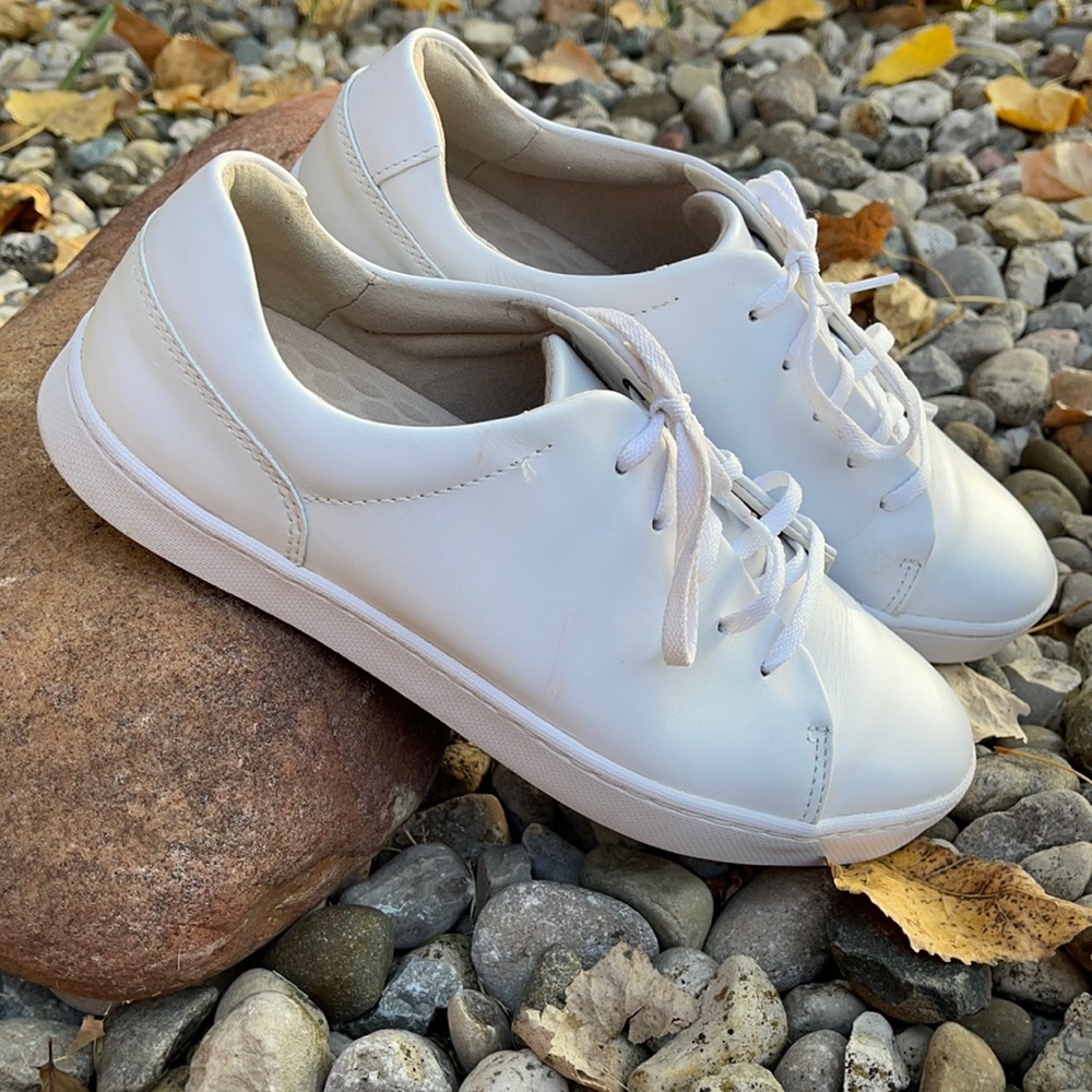 Clarks Collection Women’s Size 10 Shoes sneakers lace ups